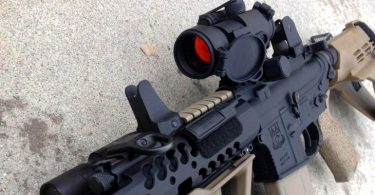 Red dot sight on AR