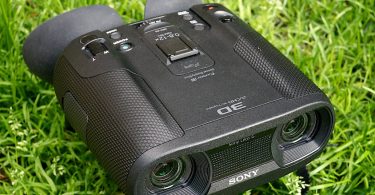 Digital binoculars with cam
