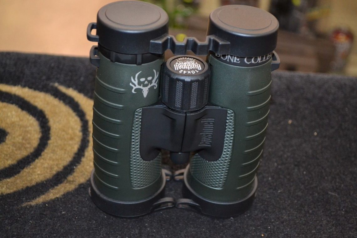 Bushnell TROPHY 8x42 XLT | Advantageously Shopping At